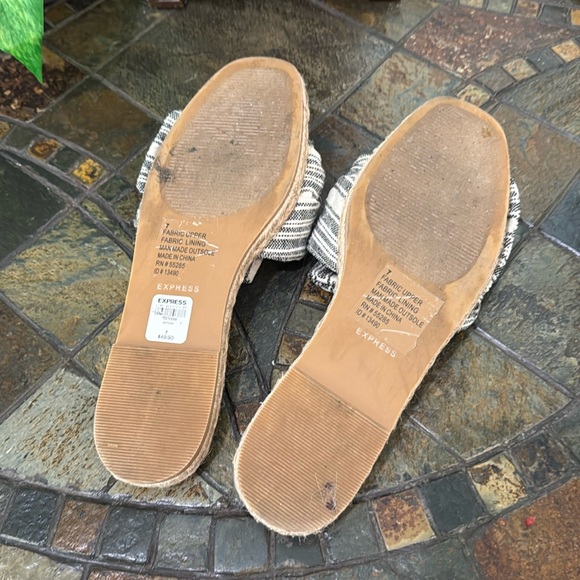 Express Women's Fabric Knot Slide Sandal - Picture 6 of 10